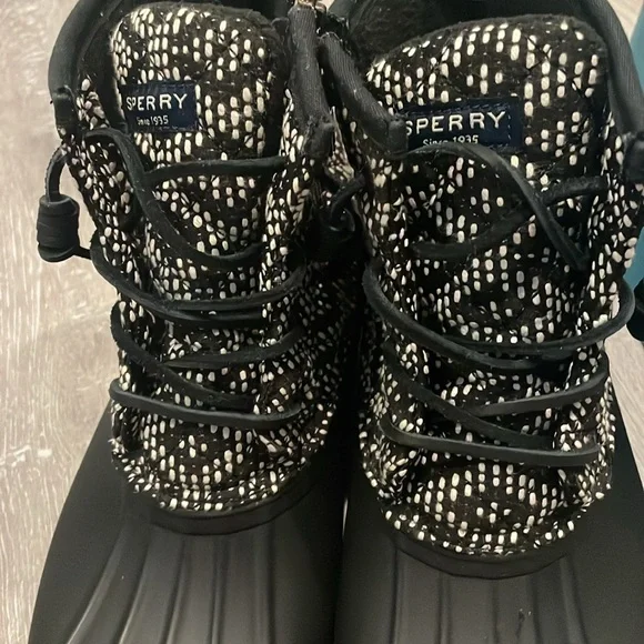 Sperry water proof rubber Women's Blue and White Lace-Up Boots. - Picture 2 of 6